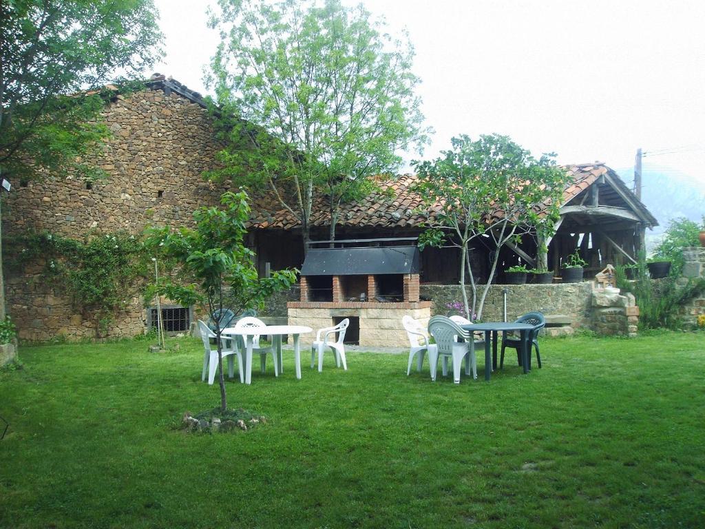 Casa Rural Josefina Aliezo エクステリア 写真
